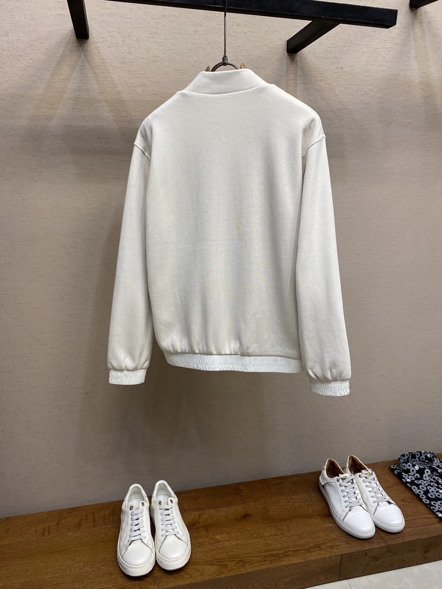 wg.luxury- 8V item:E-F208H2521
